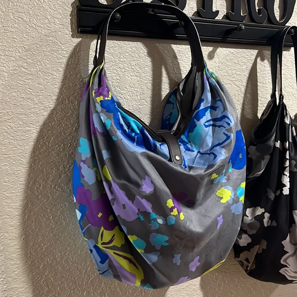 Old Navy silky gray floral print scarf hobo bag